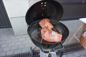 Gemütlicher Ausklang beim Grillen.