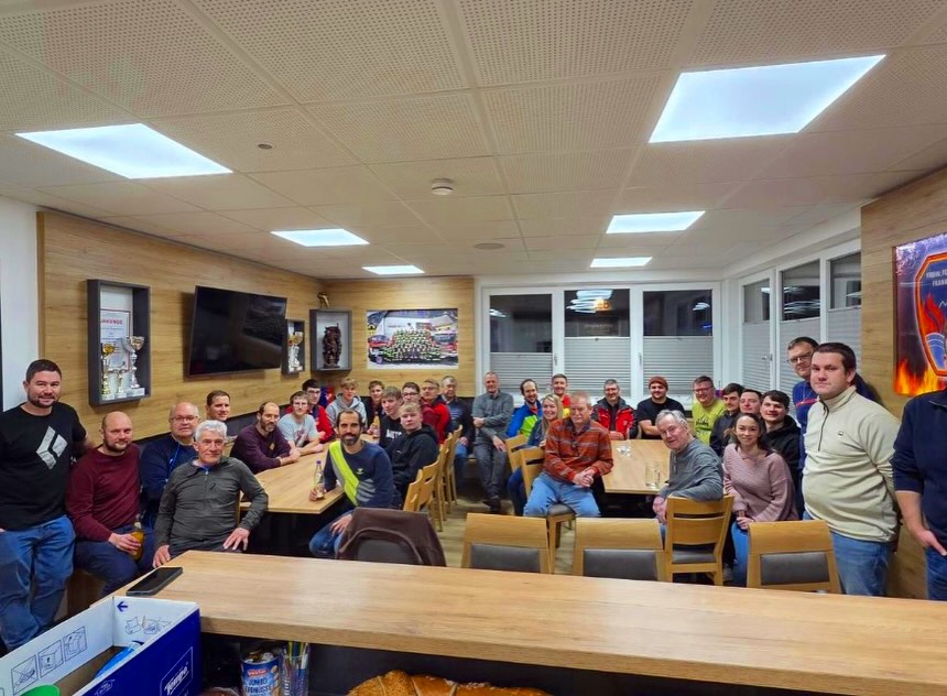 Gruppenfoto Feuerwehr beim Erste Hilfe Training