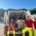 Besuch des ASBÖ bei der Frankenfelser Feuerwehrjugend, Gruppenfoto im Rettungsauto