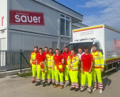 Rettungsführerschein Kurs: Sanis bei Fahrschule Sauer in St. Pölten