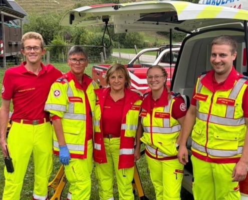 ASBÖ Team bei Übung in der Loich